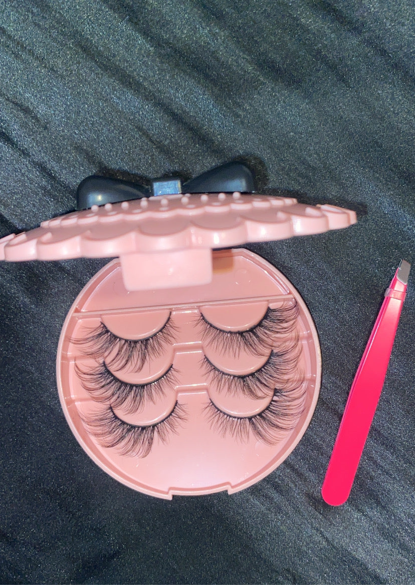 “BARBIE EYEZ”™️